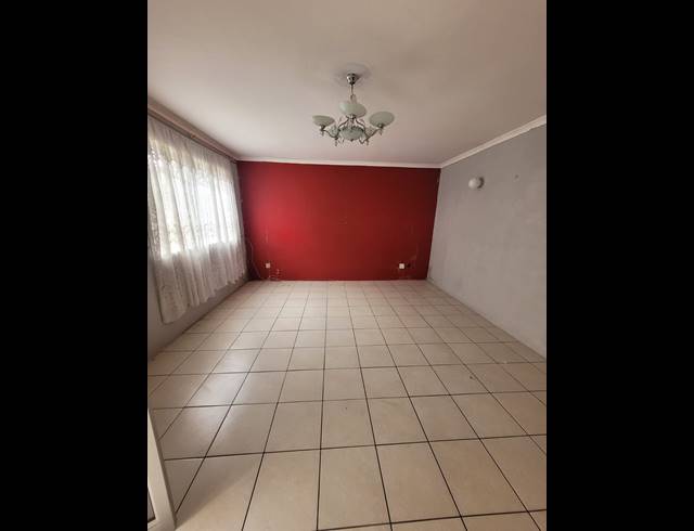 4 BEDROOM HOUSE FOR SALE IN MONTFORD